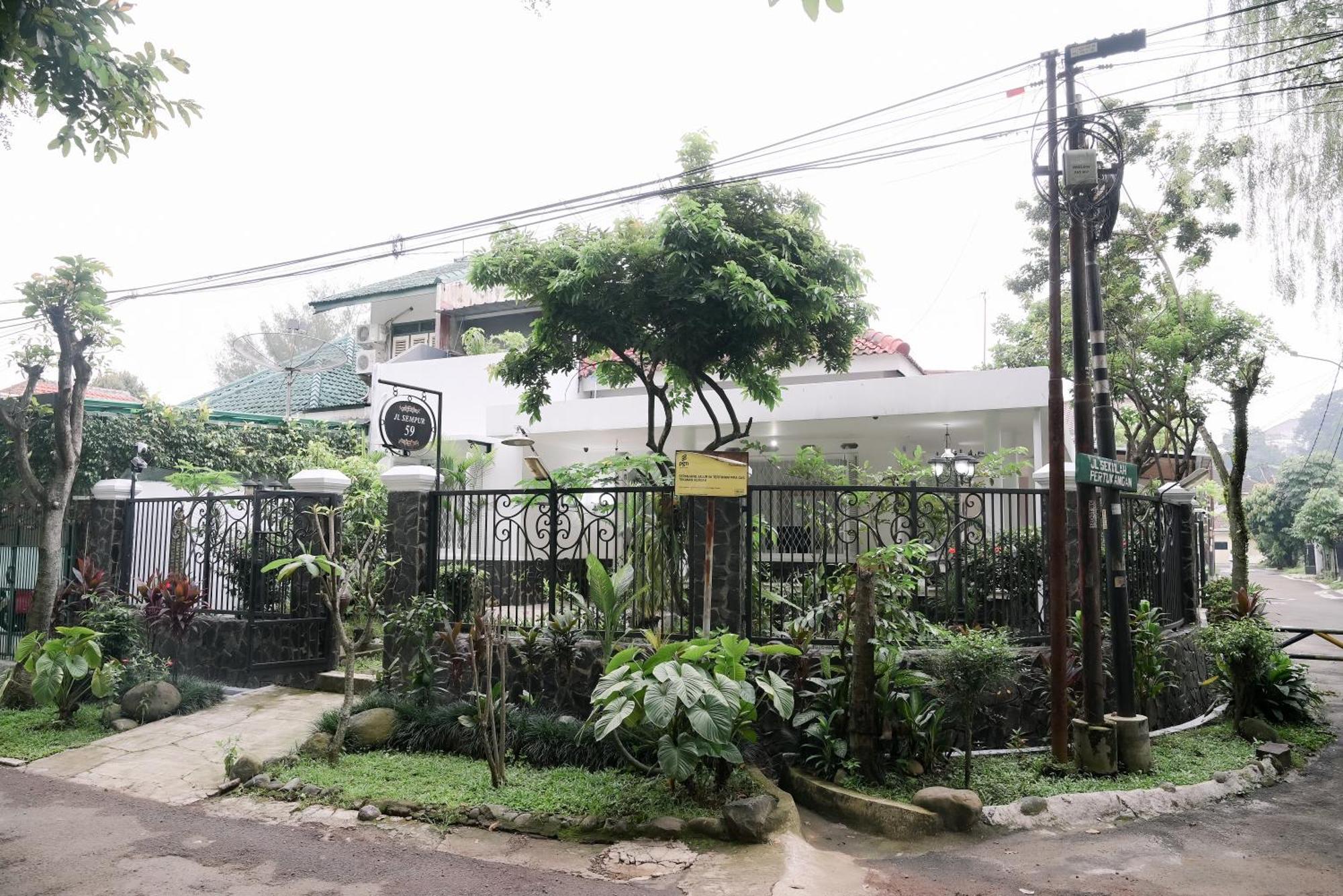 Kirana Guest House ボゴール エクステリア 写真