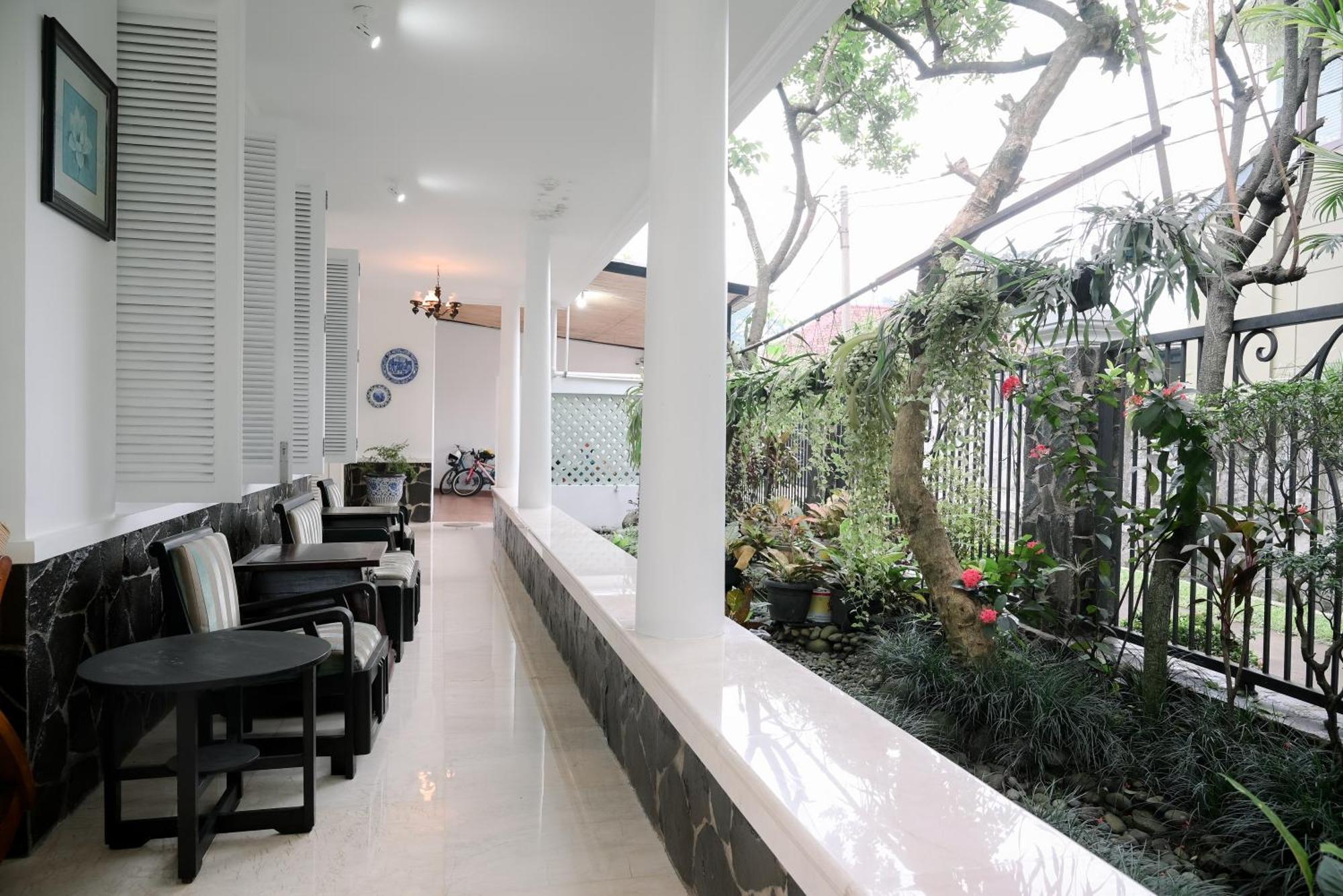 Kirana Guest House ボゴール エクステリア 写真